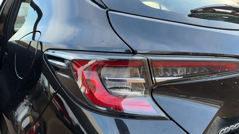 Toyota Corolla 1.8 VVT-i Hybrid Icon Tech 5dr CVT Hybrid Hatchback